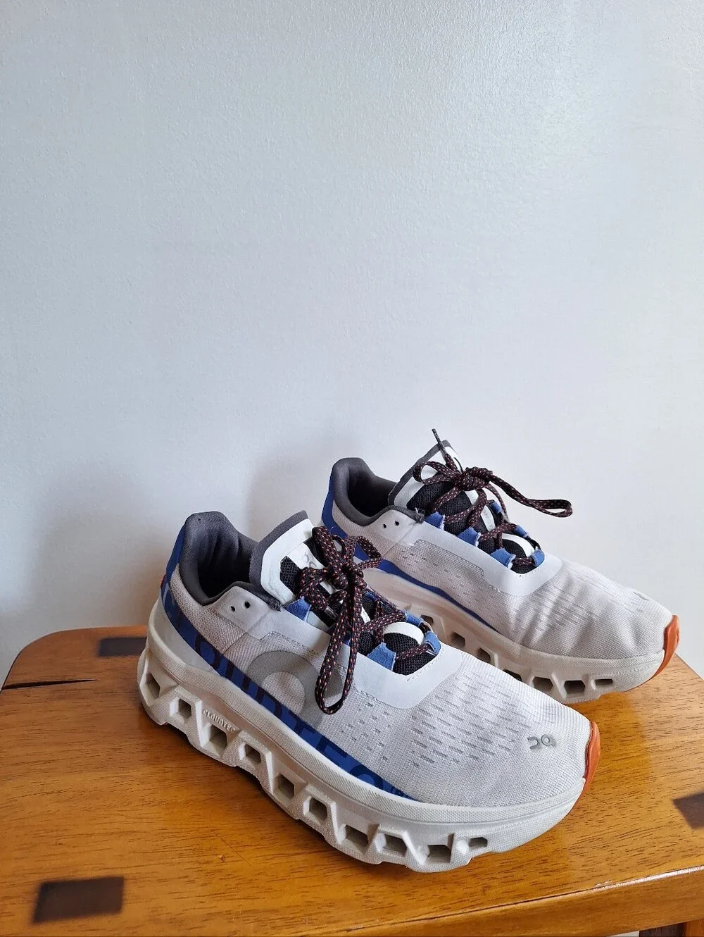 On Running Cloudmonster Women's  Frost/Cobalt Size 7.5